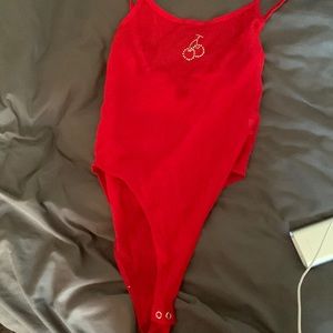 Red bodysuit🍒